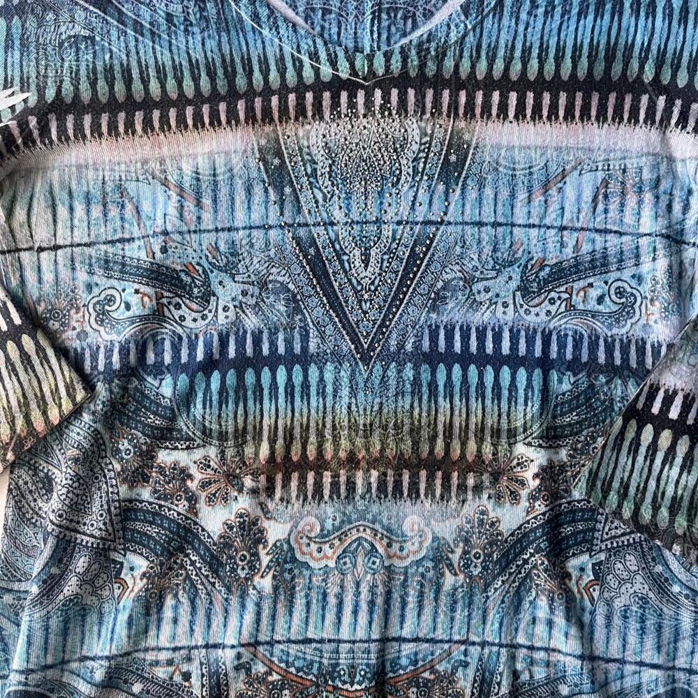World Unity Y2K Rhinestone Paisley Sharkbite Tunic. - Picture 2 of 5